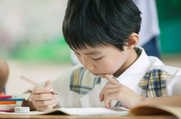 男孩子叛逆期怎么管教最合适？男孩叛逆期教育学校来为你解答！